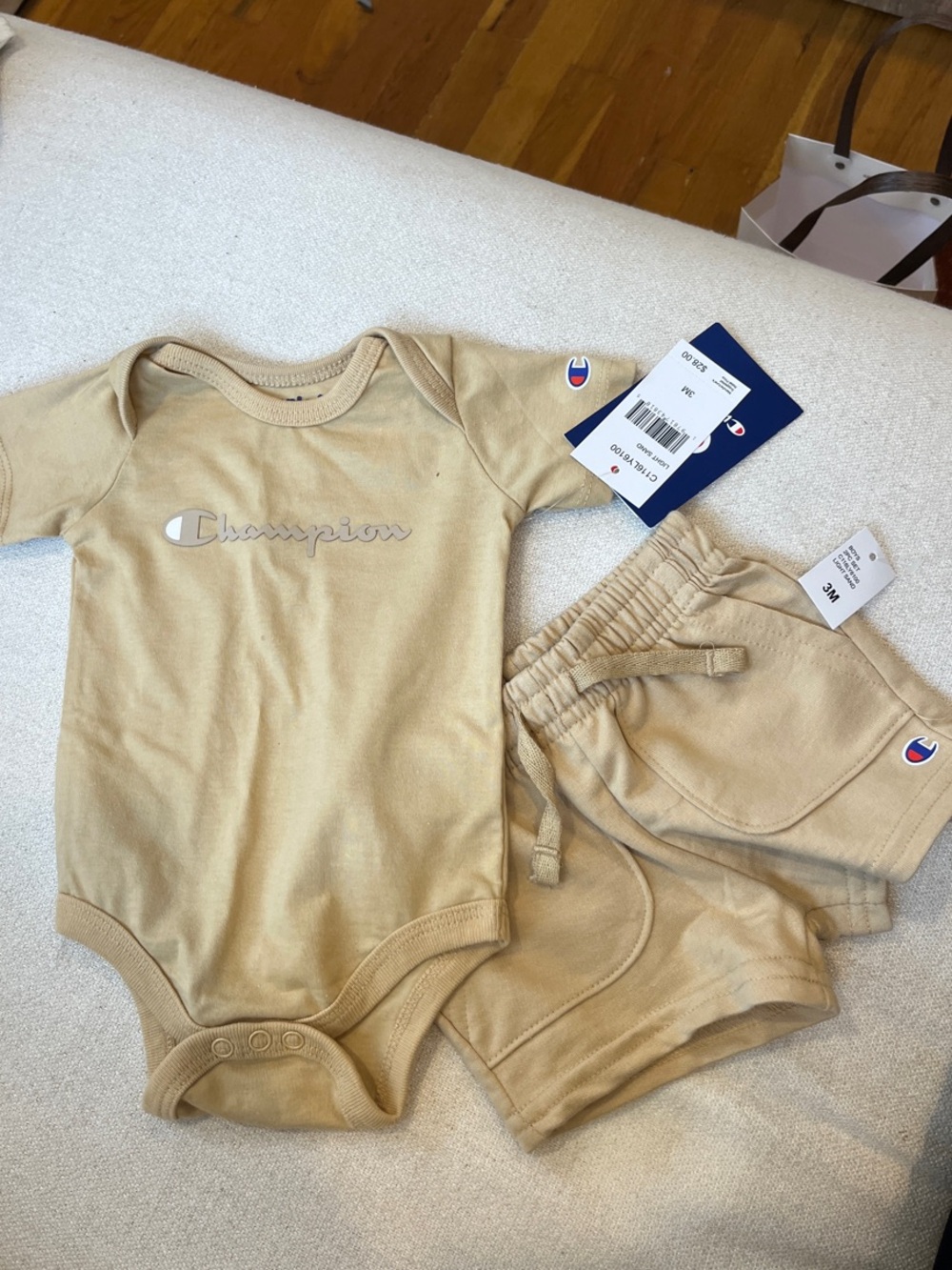 Champion baby Beige Logo Bodysuit & Shorts Set - Neutral Tan